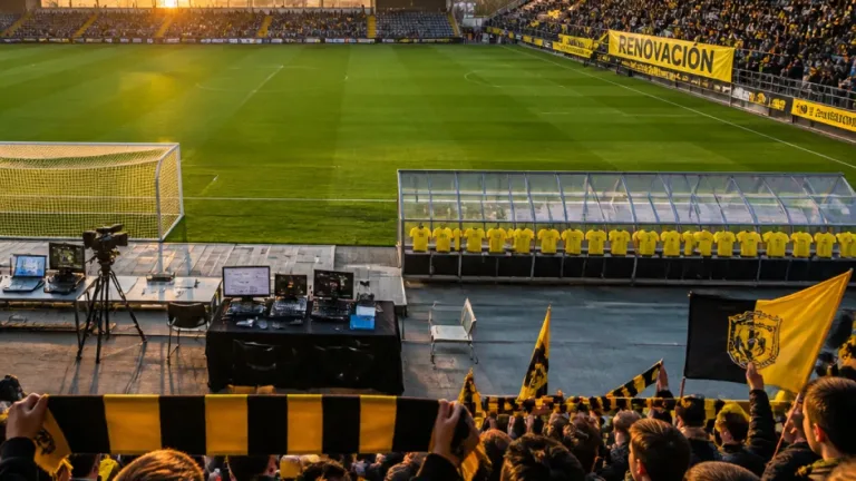 Barakaldo recibe a la Cultural en Lasesarre con plantilla renovada y el campo como fortín