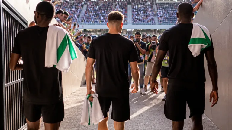 Críticas por el gesto de Mbappé, Vinícius y Konaté al no mostrar el lema de apoyo a Ceuta
