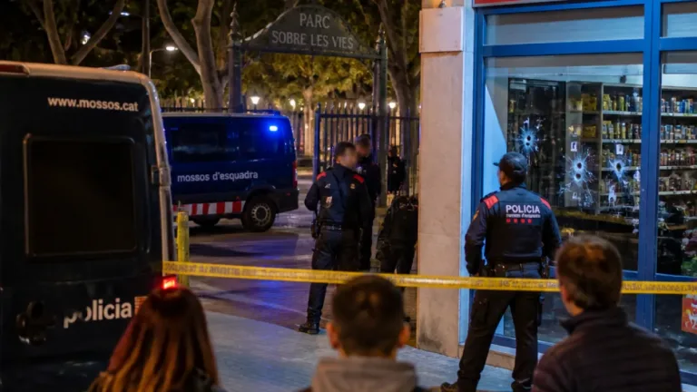 Detenido en Lleida un joven por disparar con un arma de balines durante los altercados en el Parc sobre les Vies