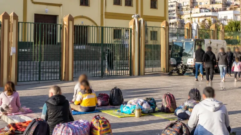 El colegio San Daniel denuncia haber sido ocupado por migrantes sin techo en Ceuta