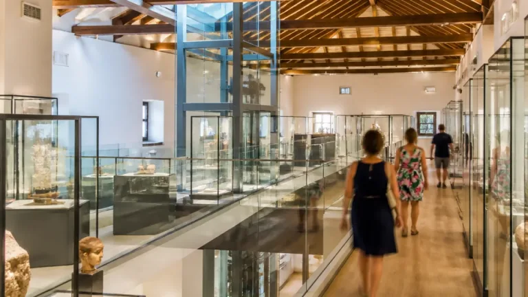 Estepona duplica el espacio expositivo del Museo Arqueológico tras la reforma integral