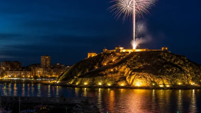 Gijón mantiene un único punto de lanzamiento para la Noche de los Fuegos por razones de seguridad