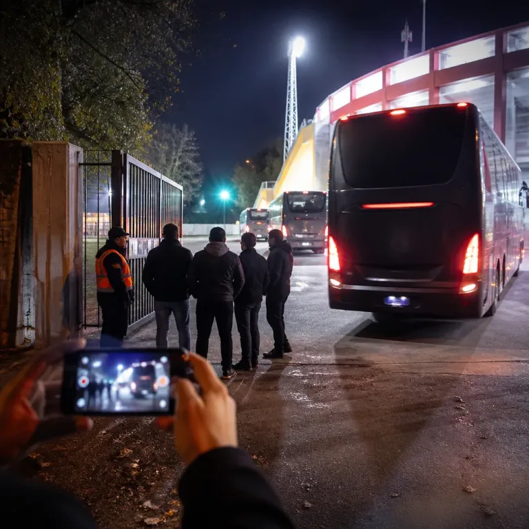 El micro de Boca arrancó y dejó en el estadio a cuatro jugadores tras el triunfo en Huracán