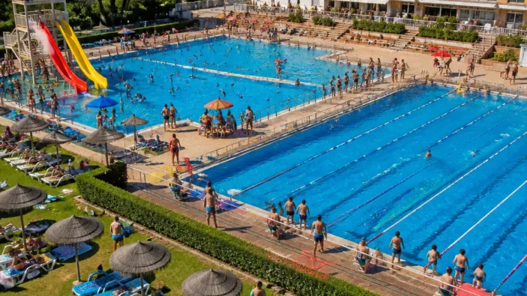 Jaén registra un récord de 71.229 usuarios en piscinas municipales hasta julio