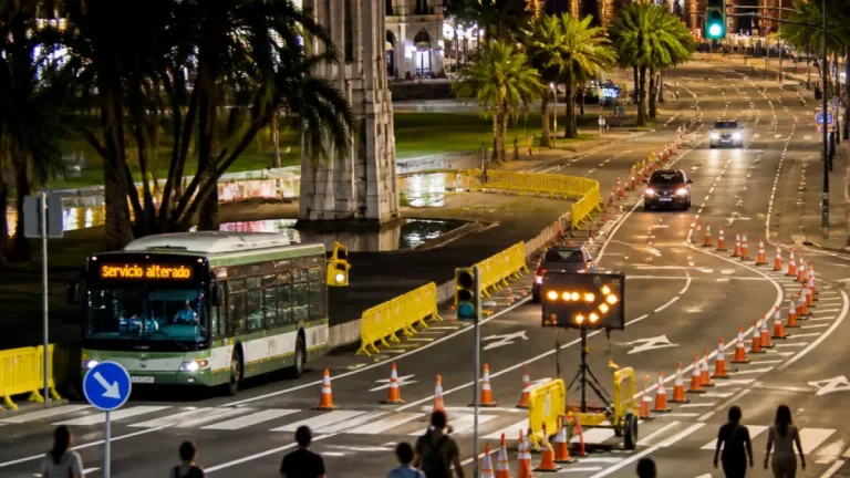 Plenilunio obliga a cortes, desvíos y cambios en guaguas en Santa Cruz de Tenerife