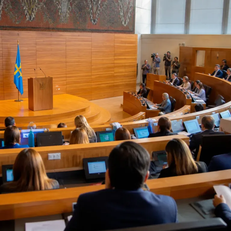 Arranca el Debate de Orientación Política en la Junta General del Principado con anuncios económicos del Gobierno asturiano
