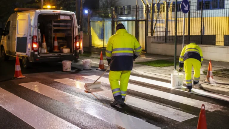 San Fernando renueva cerca de un millar de pasos de peatones para mejorar la seguridad vial