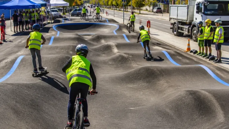 Torrent inaugura un Pump Track en Mas del Jutge para impulsar el ocio y el deporte juvenil