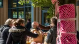 À Breteuil, un atelier créatif mobilise habitants et enfants contre les cancers