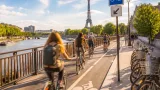 À Paris, le vélo s'impose comme une façon majeure de découvrir la ville