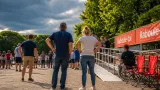 À Tours, une première journée « Raboule‑toi » mise sur la pétanque pour lutter contre l’isolement