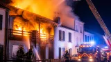 Feu de terrasse la nuit à Chaillé-les-Marais : propagation aux combles d'une maison mitoyenne