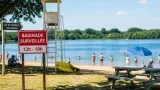 Où se rafraîchir près de Tours cet été : options sûres et pratiques pour piquer une tête