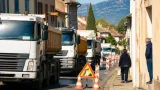Remollon réclame depuis 30 ans une déviation face au va‑et‑vient des poids lourds