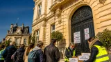 Saint‑Maur‑des‑Fossés distribue 1 000 paires de lunettes pour l’éclipse et alerte sur la sécurité