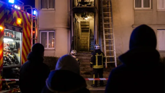 Guéret : incendie maîtrisé dans un immeuble, le troisième étage évacué avant le retour des occupants