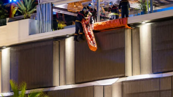 Un Américain chute d’un rooftop à Marseille : hospitalisé après une chute de 20 m