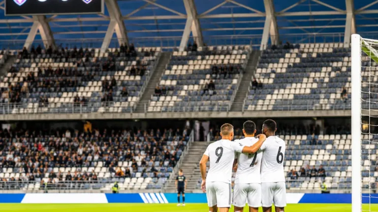 Amiens retrouve la victoire et le but : l’ASC domine Versailles 3-0