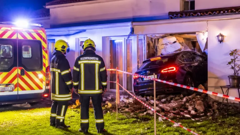 Aux Sables-d’Olonne, une voiture termine sa course contre le mur d’une maison : cinq blessés hospitalisés