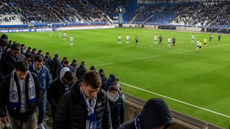 Auxerre battue à Lyon (3-1) : l’AJA plonge en bas du classement après trois défaites