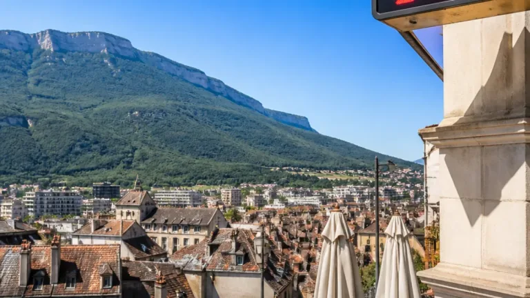 Chambéry : journée très chaude et ciel dégagé prévue le 12 août, jusqu’à 36 °C