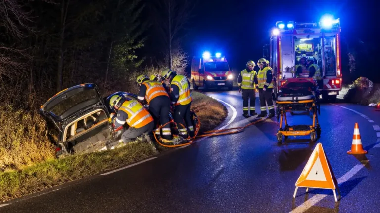 Dans la nuit à Monblanc, un automobiliste désincarcéré et contrôlé positif à l’alcool après une sortie de route