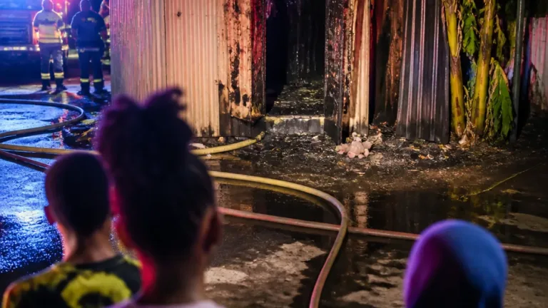 Incendie mortel à Majicavo Koropa : une femme enceinte et deux enfants périssent