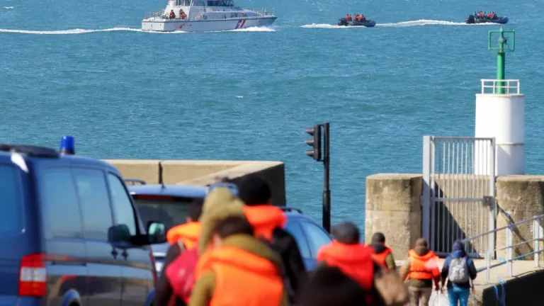 La préfecture maritime secourt 22 personnes sur deux embarcations dans la Manche