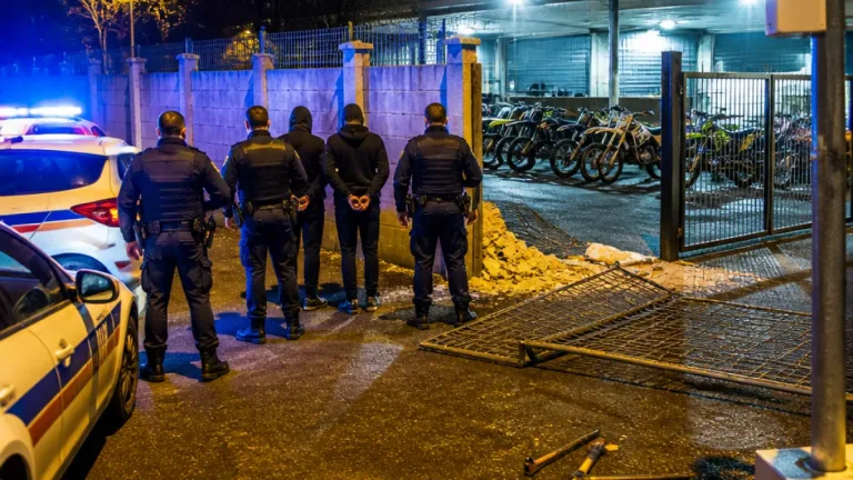 Saint-Denis : six interpellations après une tentative de vol de motos cross en fourrière