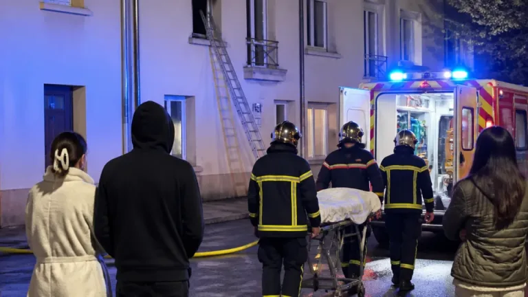 Un habitant secouru et transporté en urgence après un incendie d'appartement à Keskastel