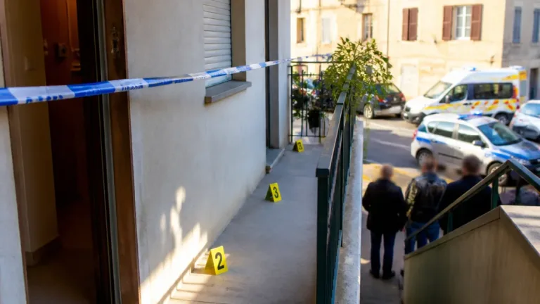 Un homme de 48 ans retrouvé mort à Pernes : une enquête pour meurtre ouverte