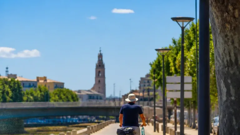 Valence : un mercredi très chaud avec des pointes à 37–38 °C, vigilance recommandée
