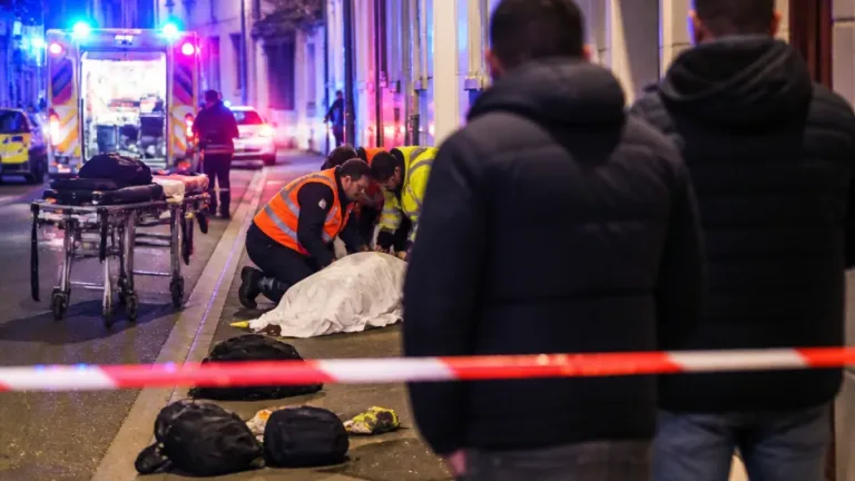 Valence : un sans‑domicile fixe blessé par couteau rue de Coulmiers, l'auteur en fuite
