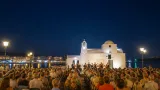 Αίγινα: Η Ελεωνόρα Ζουγανέλη γέμισε την προβλήτα στο 17ο Aegina Fistiki Fest
