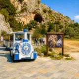 Σχέδιο για τρενάκι μεταφοράς επισκεπτών προς το Δικταίο Άντρο — έγκριση μελέτης, αναζητείται χώρος στάθμευσης