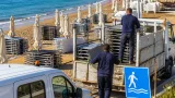 Πολύγυρος: Απομακρύνθηκαν πάνω από 170 ομπρέλες από την παραλία των Καλυβών