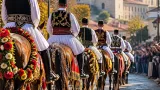 Σιάτιστα: Οι Καβαλάρηδες διατήρησαν ζωντανή την παράδοση του Δεκαπενταύγουστου