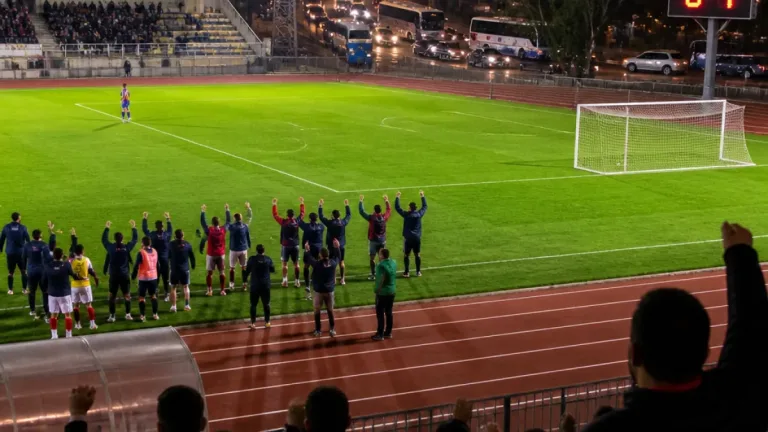Δραματική νίκη του Ολυμπιακού στη Λιβαδειά με γκολ-καθυστέρησης του Σάλιακα