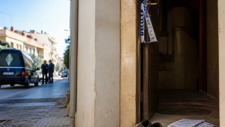 Λάρισα: Γυναίκα περίπου 60 ετών βρέθηκε νεκρή στο υπόγειο διαμέρισμά της