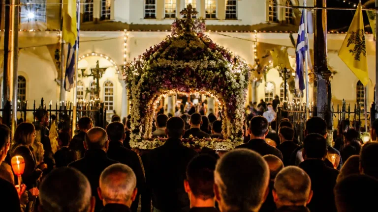 Με λαμπρότητα η Απόδοση της Κοιμήσεως στην Ηράκλεια — λιτάνευση και πλήθος πιστών