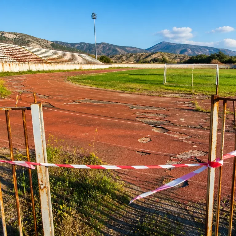 Βουλευτές ζητούν απαντήσεις για φθορές και ελλείψεις στις αθλητικές εγκαταστάσεις του Λασιθίου