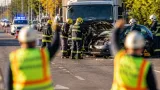 Egy könnyű sérült a Fonógyári úti ütközés után – rendőrök és tűzoltók dolgoztak a helyszínen