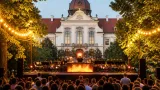 Gödöllőn ünnepelt a zene: Lotfi Begi és a Gödöllői Szimfonikusok a kastélyparkban