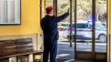 Többszörös visszaeső: vasútállomás várótermében önkielégített Püspökladányban, bíróság ítéletet hozott