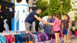 Űrutazás és iskolatáskák: Dunaújvárosban támogatják a rászoruló tanulókat Hankook-rácalmási adománnyal
