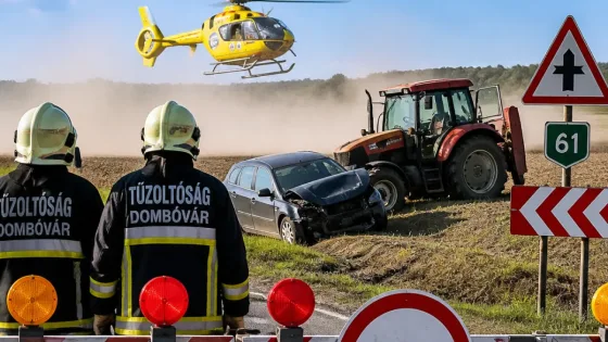 Súlyos baleset Kocsola közelében: személyautó és traktor ütközött, mentőhelikopter érkezett