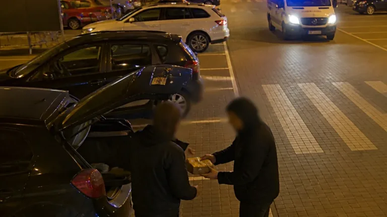 Kecskeméti parkolóhoz vezetett a nyomozás: öt embert fogtak el a kristályos ügyben