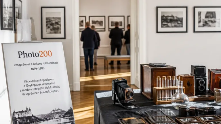 Két évszázad fényképei: egész éven át tartó Photo200-program indul Veszprémben