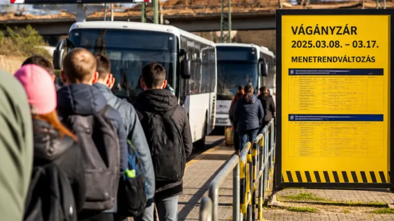 Két hét pótlóbusz: jelentős menetrendi változások a Pécs–Szentlőrinc vonalon szeptember 19. és október 2. között