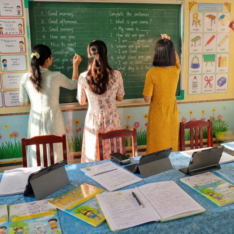 Vietnamban helyben integrálják az angol nyelvet az iskolai mindennapokba: tanárok támogatása és gyakorlati programok